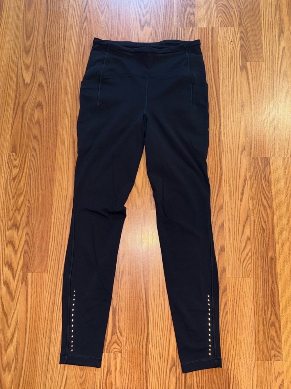 Lululemon Swift Speed High Rise Tight Leggings 28” Black with pockets size 6